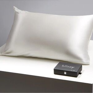 Blissy Luxe Silk Pillowcase – Ivory